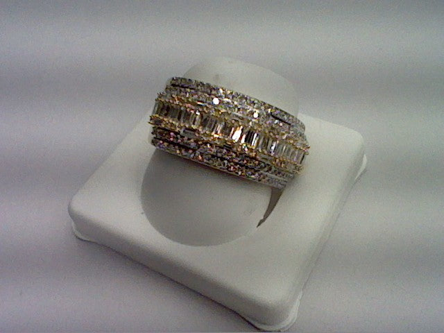 10K 1.22-1.36CT D-BAGUETTE  RING